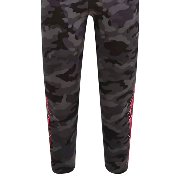 ❤️NWT VINTAGE TORRID BREAST CANCER AWARENESS CAMO CROP LEGGING POCKETS - PLUS - Picture 8 of 14